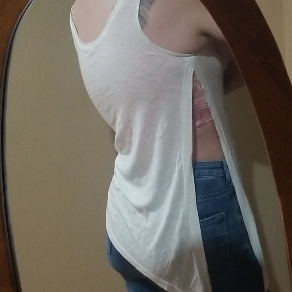 Fit & Famous Top - Picture 6 of 11